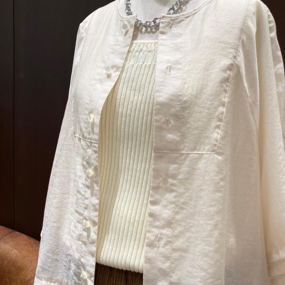 シアーブラウス