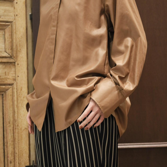 グロッシースパン　変形カラーブラウス