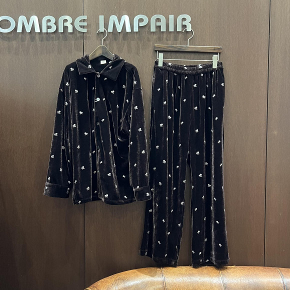 ベロア刺繍　イージーパンツ