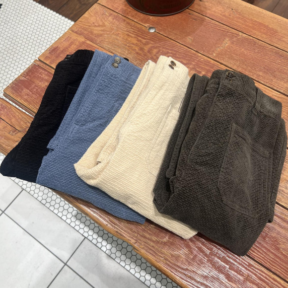 変形コーデュロイ　フレアパンツ