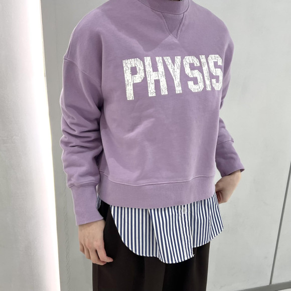 スタッフコーデ