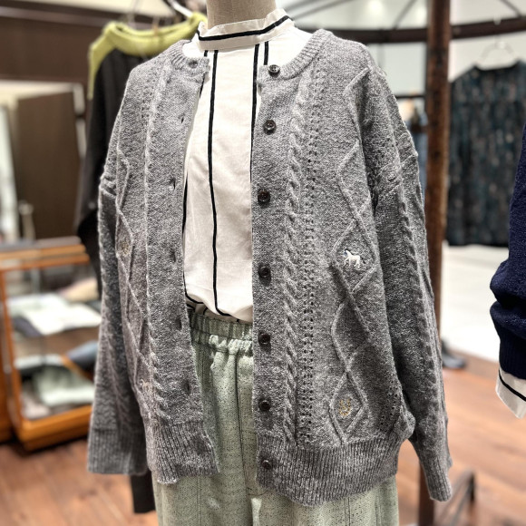 モヘヤミックス　ホース刺繍カーデ