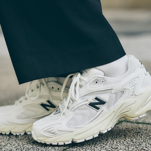 New Balance人気【725】