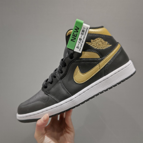 【新色】エアジョーダンワンミッド