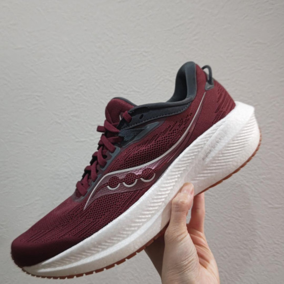 ランニングシューズ