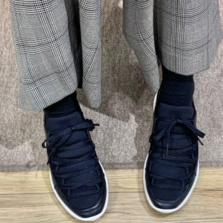 黒スニーカーも20％offです☆