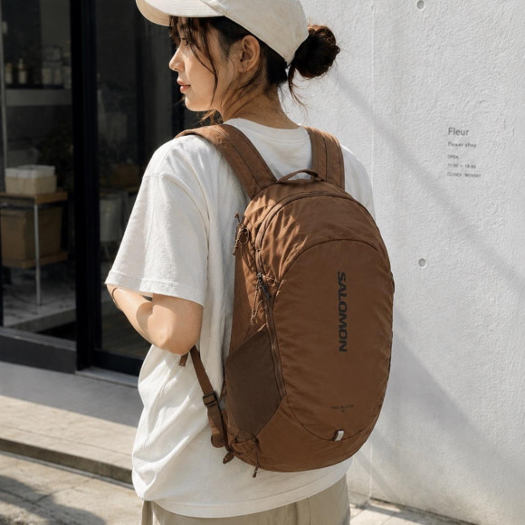 人気のサロモンのバックパックが再入荷しました