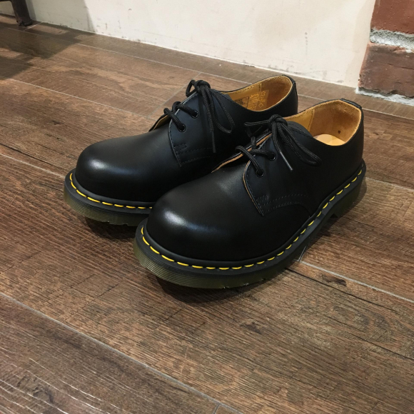 再入荷 3ホールシューズ Dr Martens ショップニュース 浦和parco パルコ