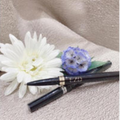 オイル配合で汗や皮脂で落ちにくい◎