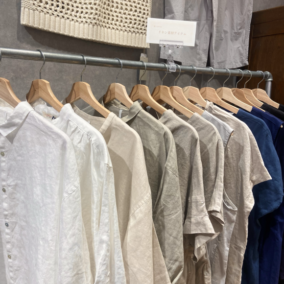 リネンのお洋服あつめました。