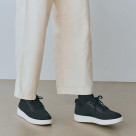 足元を軽やかかつ上品さも演出するニットスニーカー【ワンダー】